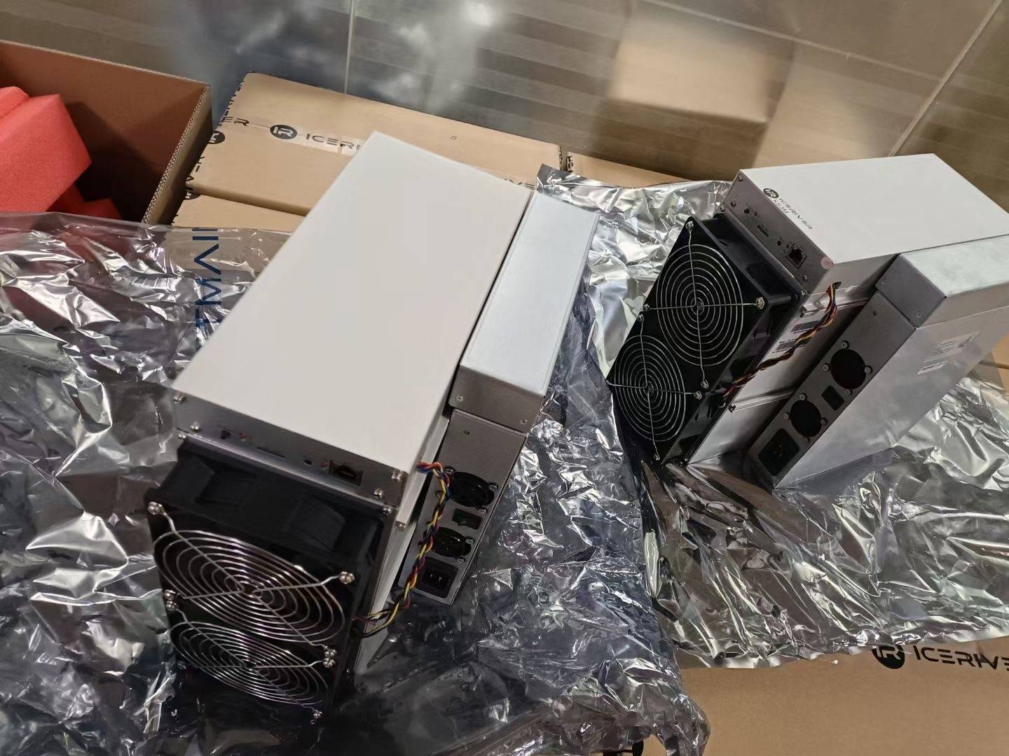 冰河KS5L矿机：挖掘加密货币的高效选择